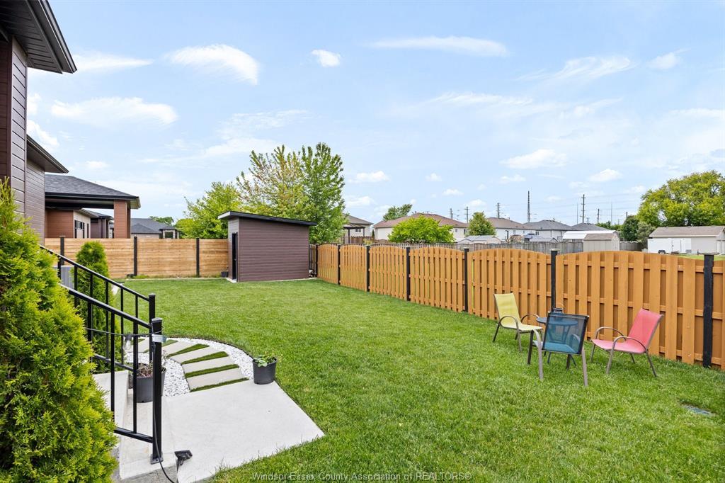 6 Woodland, Kingsville, ON