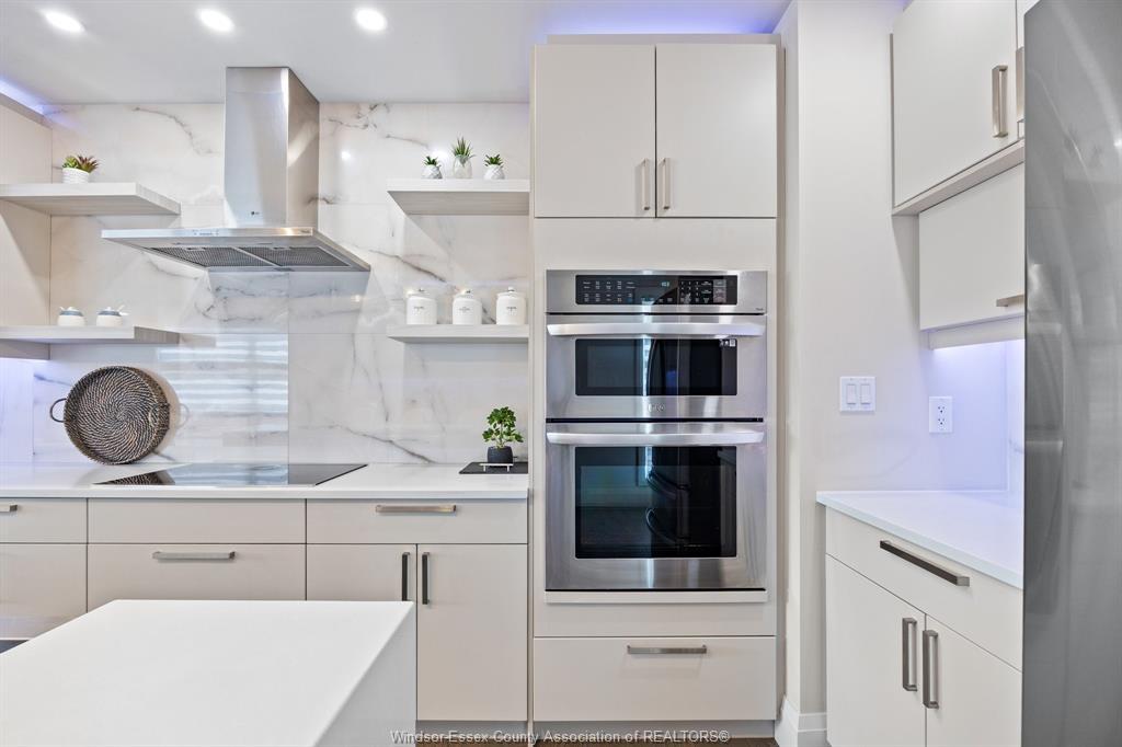 6 Woodland, Kingsville, ON