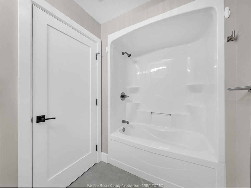 310-140 Main Street East, Kingsville, ON