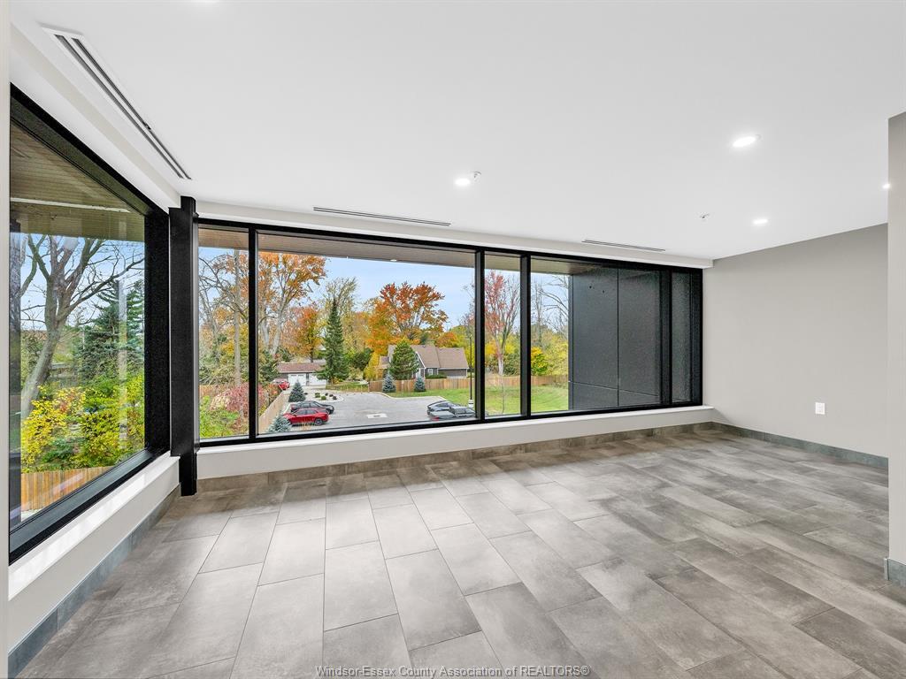 310-140 Main Street East, Kingsville, ON