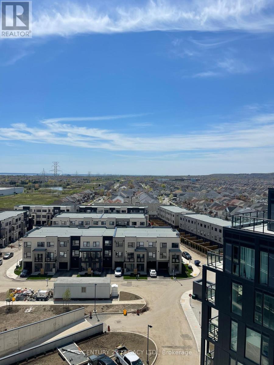 B1002 - 3200 Dakota Common, Burlington, ON - Outdoor With View