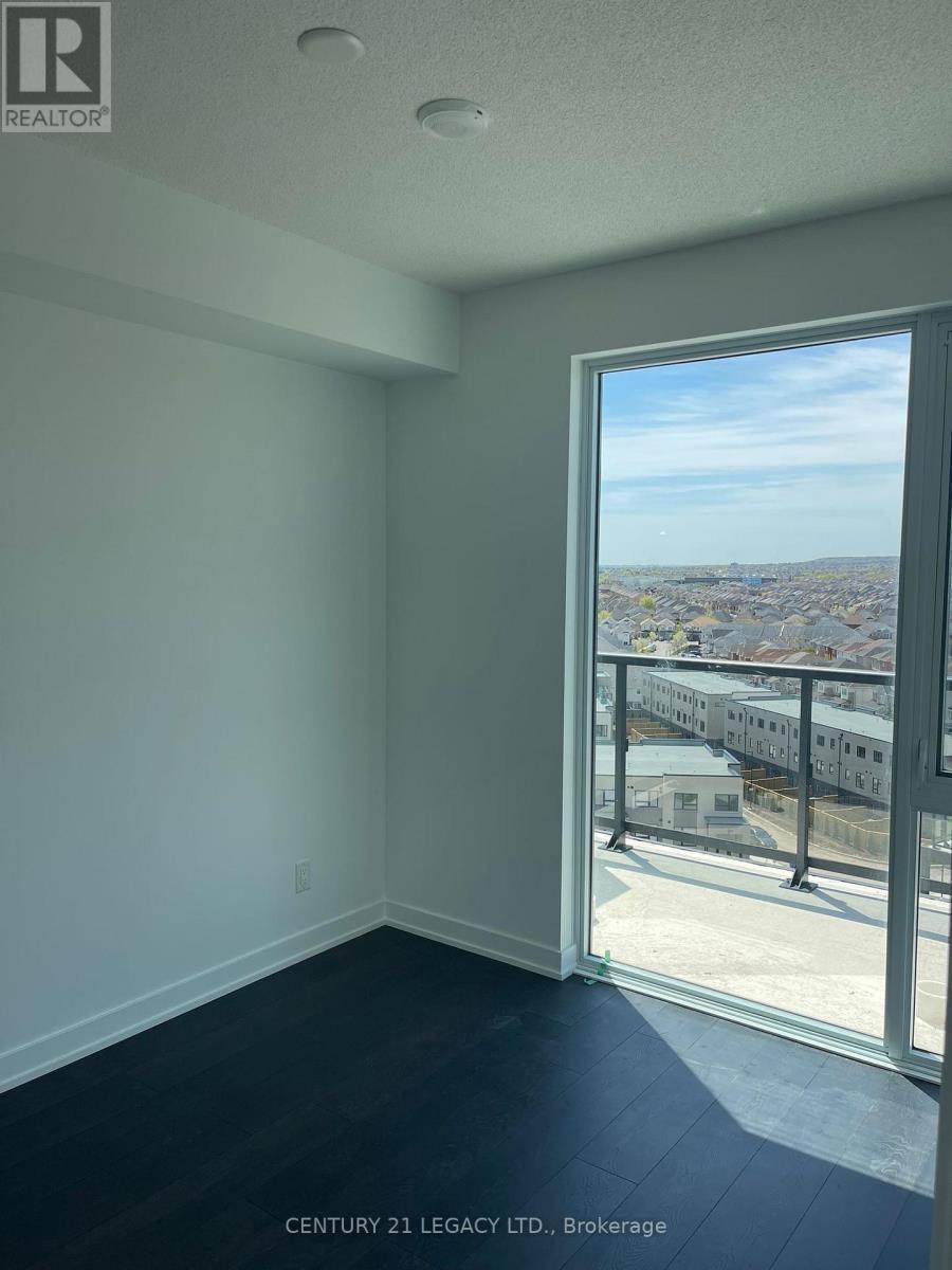 B1002 - 3200 Dakota Common, Burlington, ON - Indoor Photo Showing Other Room