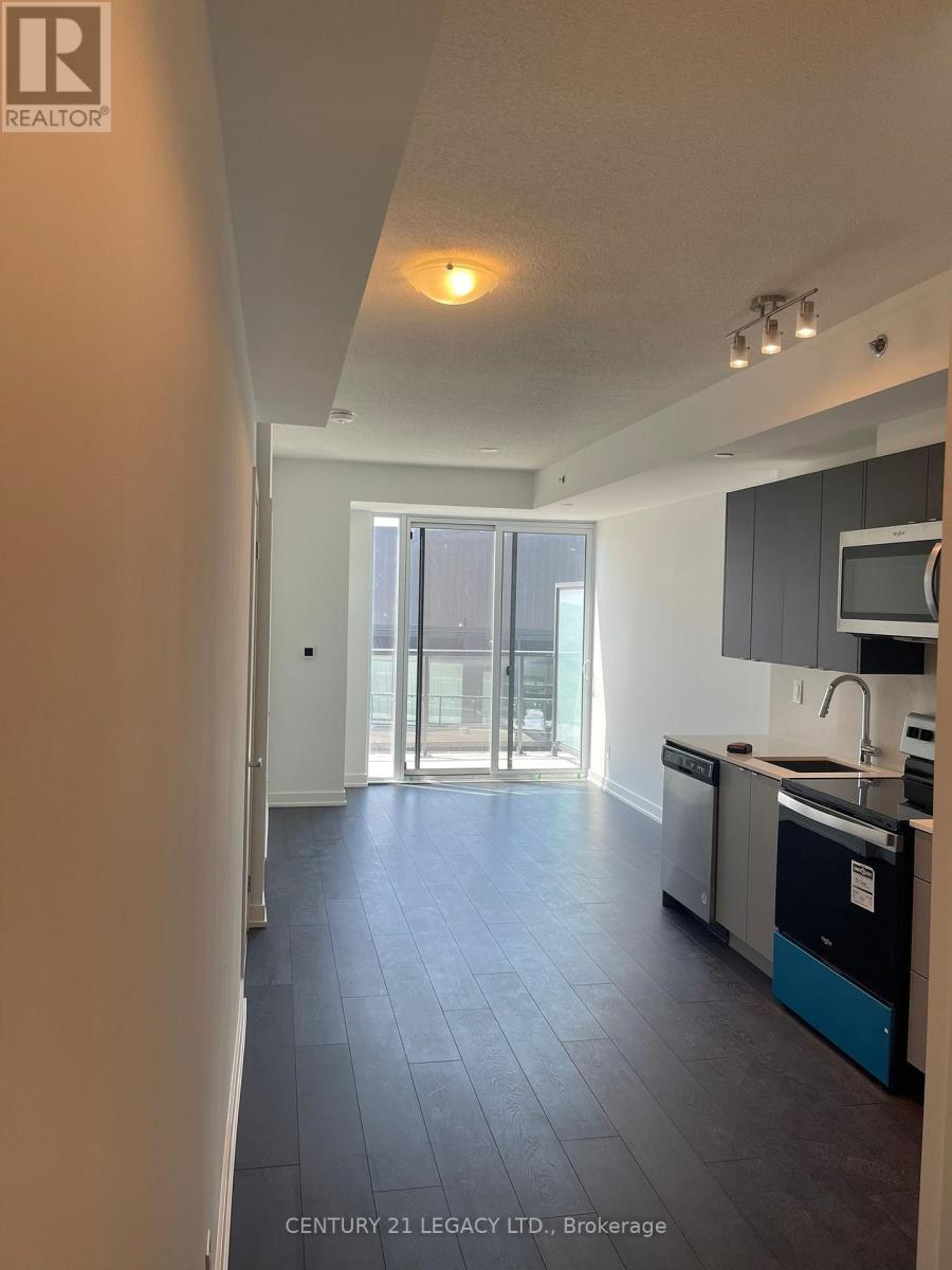 B1002 - 3200 Dakota Common, Burlington, ON - Indoor Photo Showing Kitchen