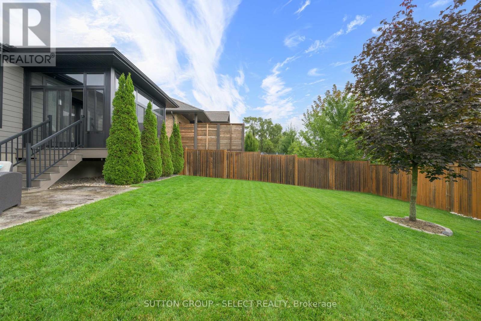 697 Barker Street, Strathroy-Caradoc (Mount Brydges), ON - Outdoor