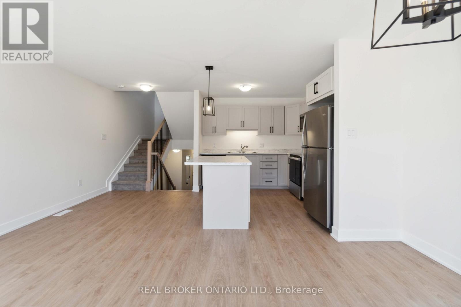 16 Margaret Graham Terrace, Smiths Falls, ON - Indoor Photo Showing Kitchen