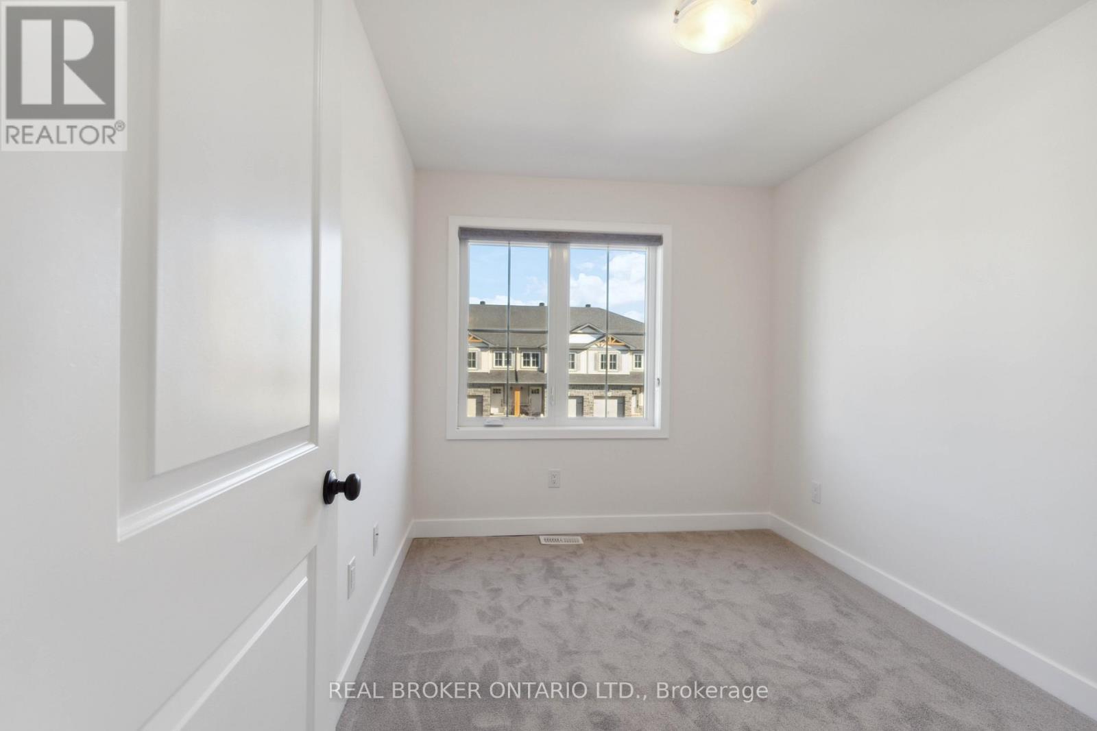 16 Margaret Graham Terrace, Smiths Falls, ON - Indoor Photo Showing Other Room