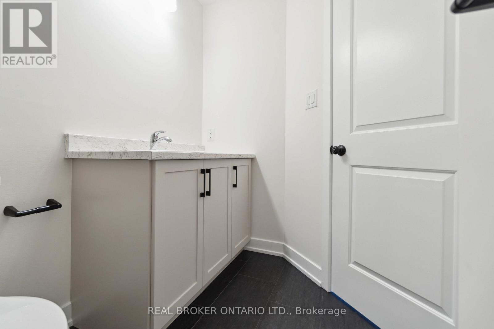 16 Margaret Graham Terrace, Smiths Falls, ON - Indoor