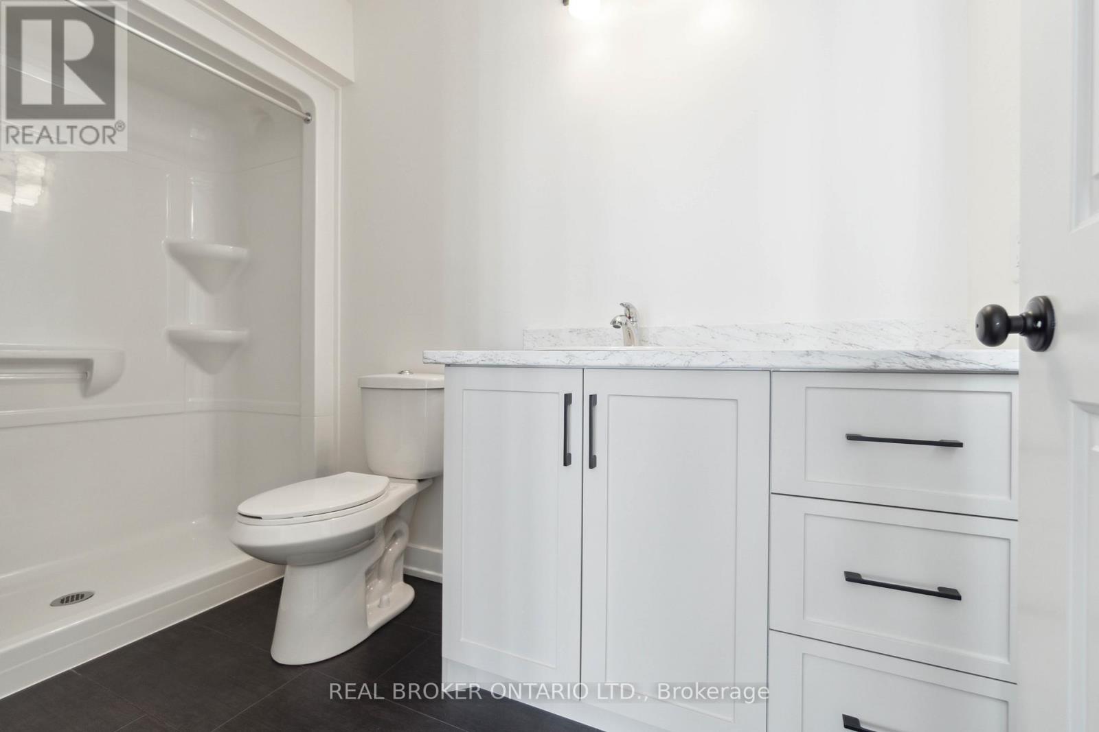16 Margaret Graham Terrace, Smiths Falls, ON - Indoor Photo Showing Bathroom