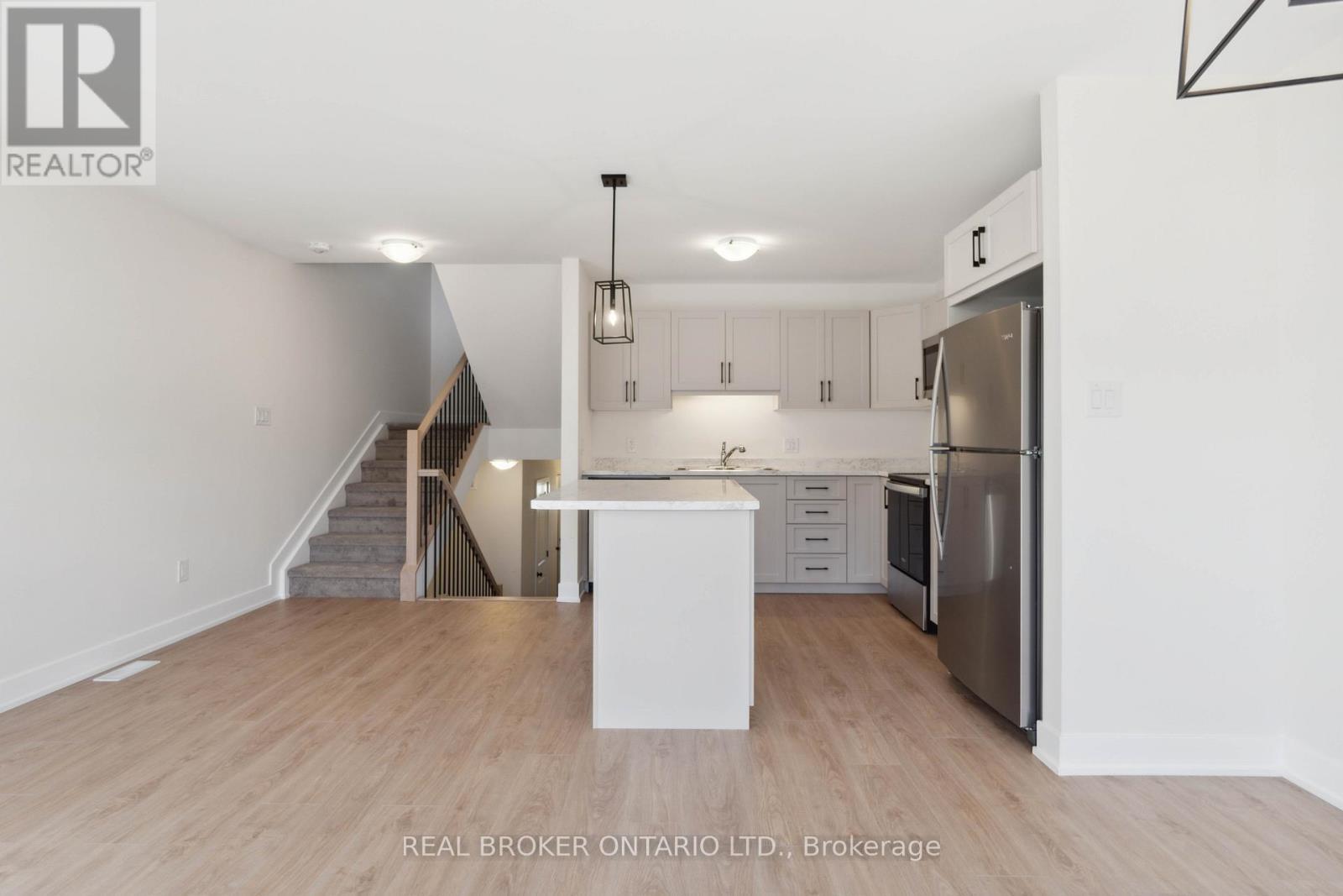 16 Margaret Graham Terrace, Smiths Falls, ON - Indoor Photo Showing Kitchen With Stainless Steel Kitchen With Upgraded Kitchen
