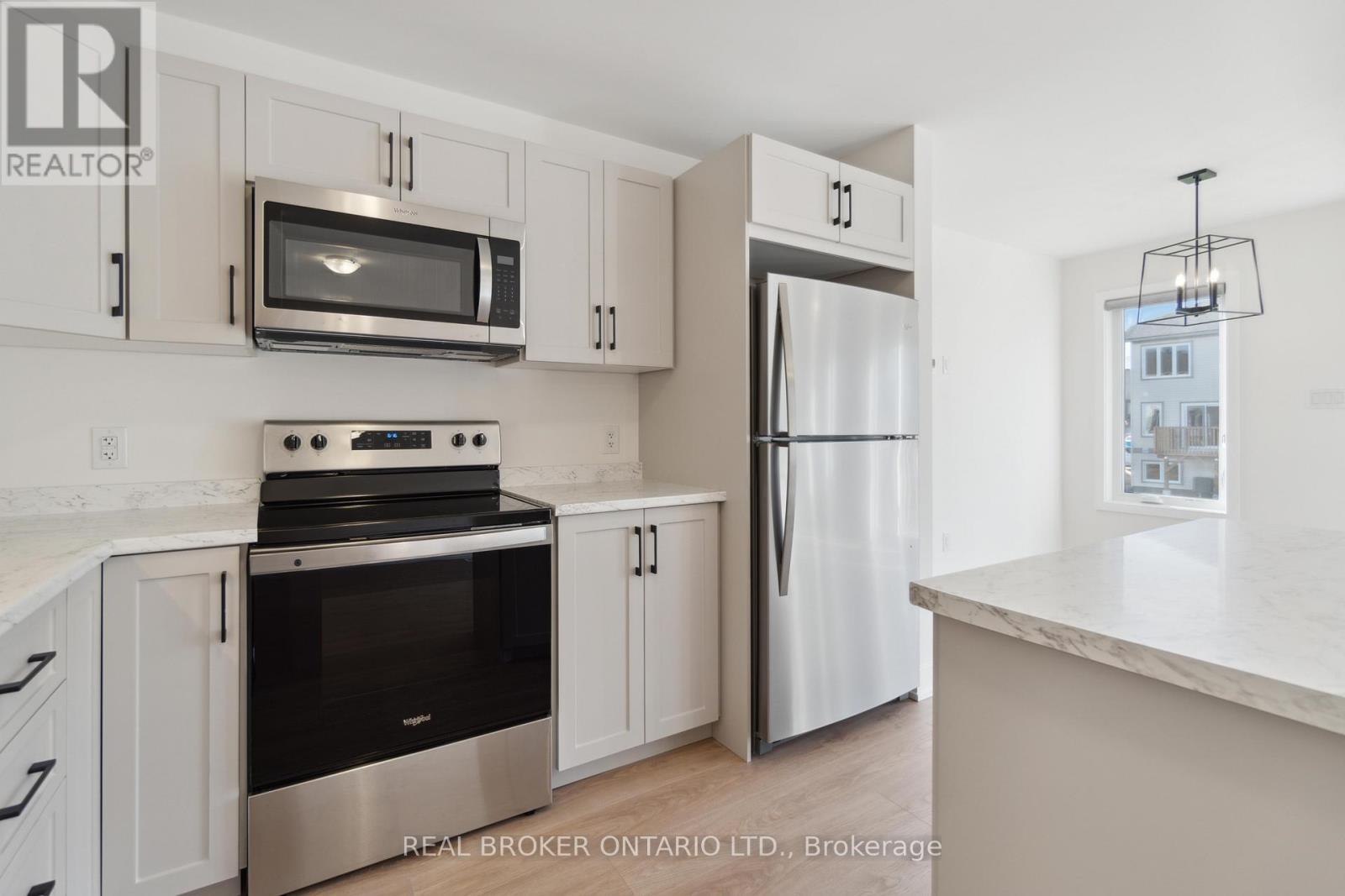 16 Margaret Graham Terrace, Smiths Falls, ON - Indoor Photo Showing Kitchen With Stainless Steel Kitchen With Upgraded Kitchen