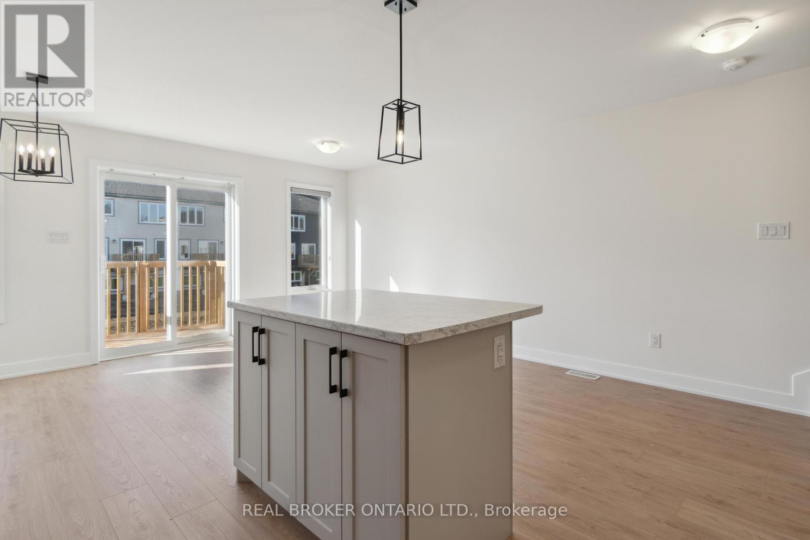 16 Margaret Graham Terrace, Smiths Falls, ON - Indoor