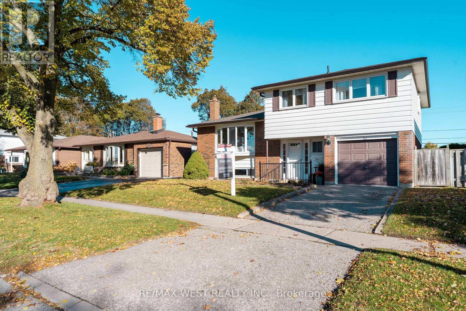 25 Bryant Road, Ajax, ON - Outdoor With Facade
