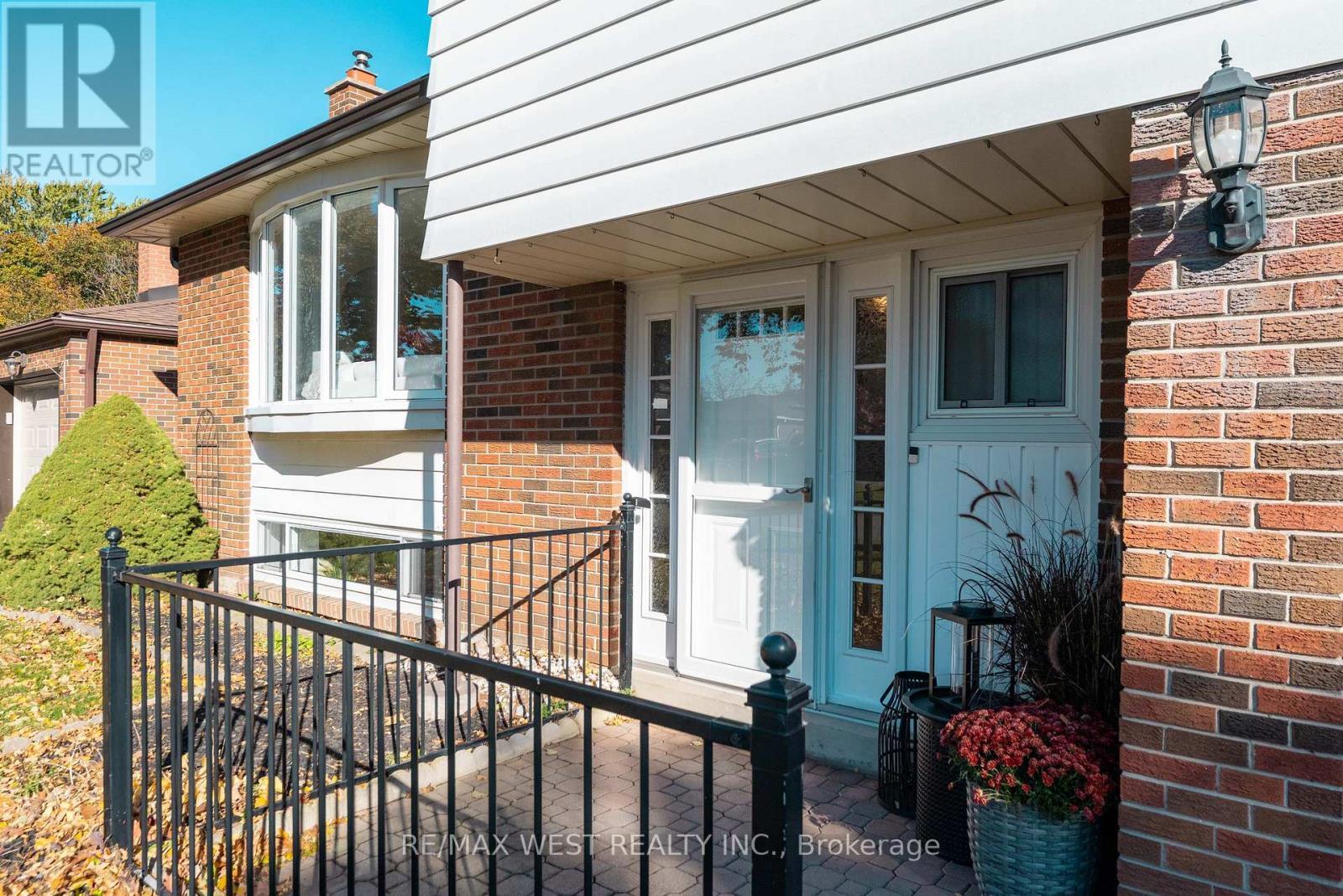 25 Bryant Road, Ajax, ON - Outdoor With Exterior