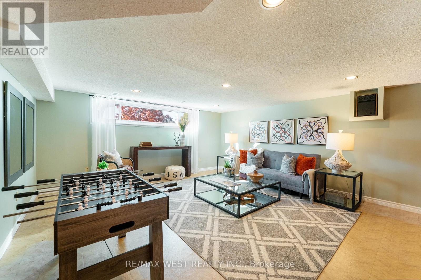 25 Bryant Road, Ajax, ON - Indoor