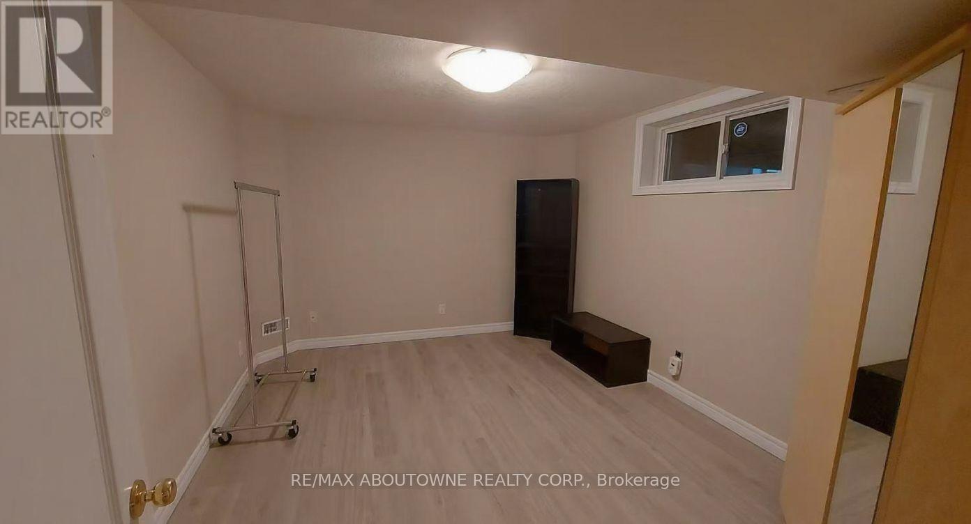 Bedroom - 7 Clairfields Drive W, Guelph, ON - Indoor Photo Showing Other Room