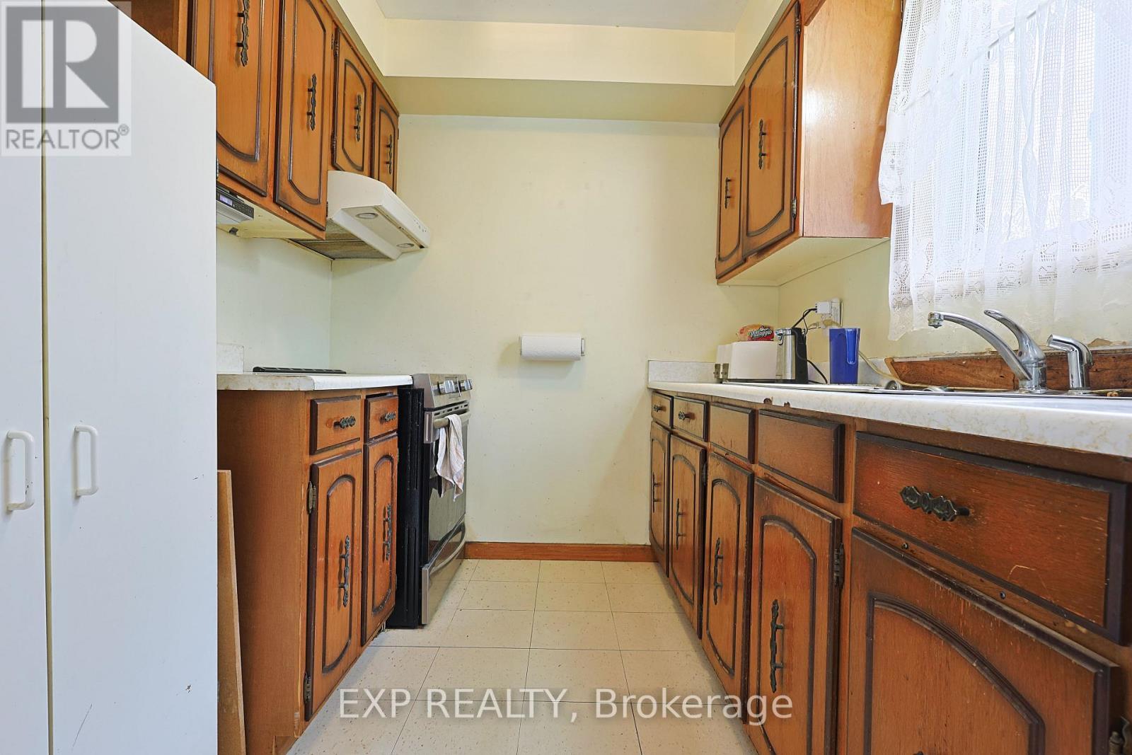 164 Augusta Crescent, London South (South X), ON - Indoor