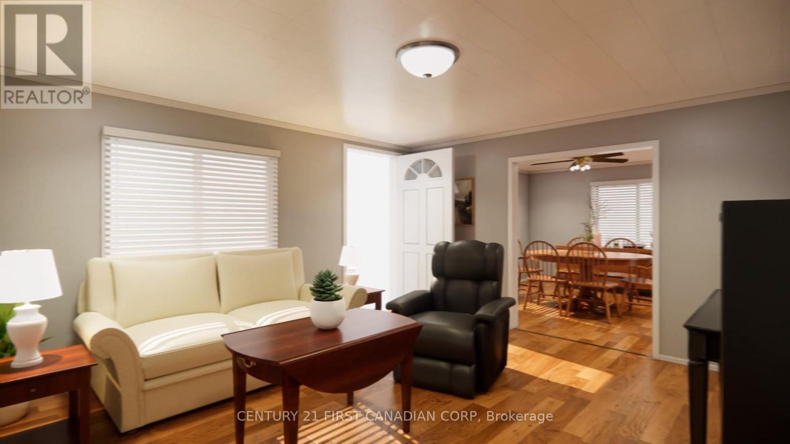 291 24 Highway W, Norfolk, ON - Indoor Photo Showing Living Room