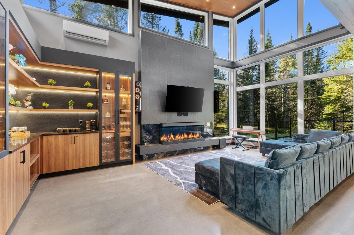 Living room - 2033 Ch. Du Boisé, Notre-Dame-De-La-Merci, QC - Indoor With Fireplace