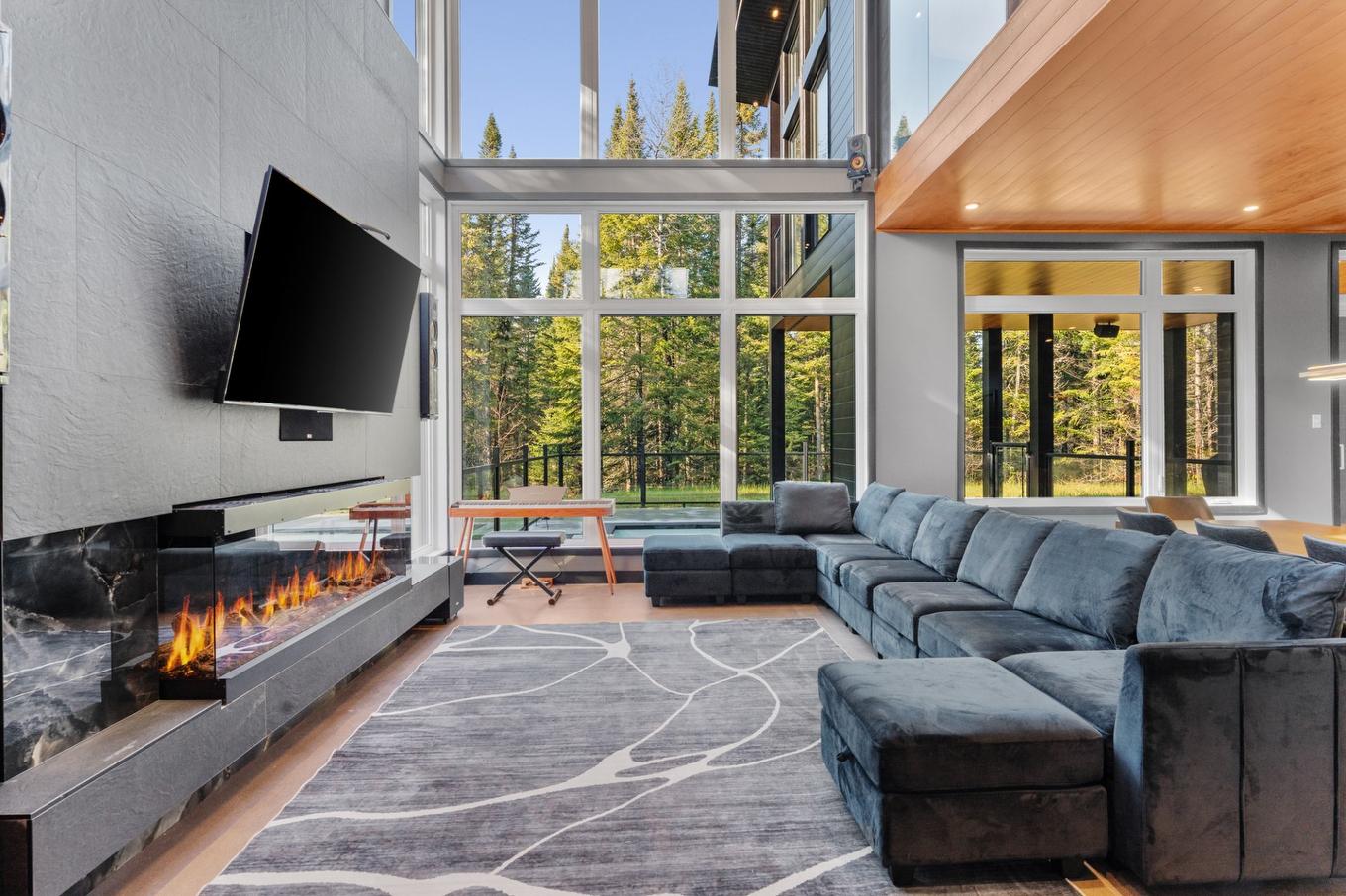Living room - 2033 Ch. Du Boisé, Notre-Dame-De-La-Merci, QC - Indoor Photo Showing Living Room With Fireplace