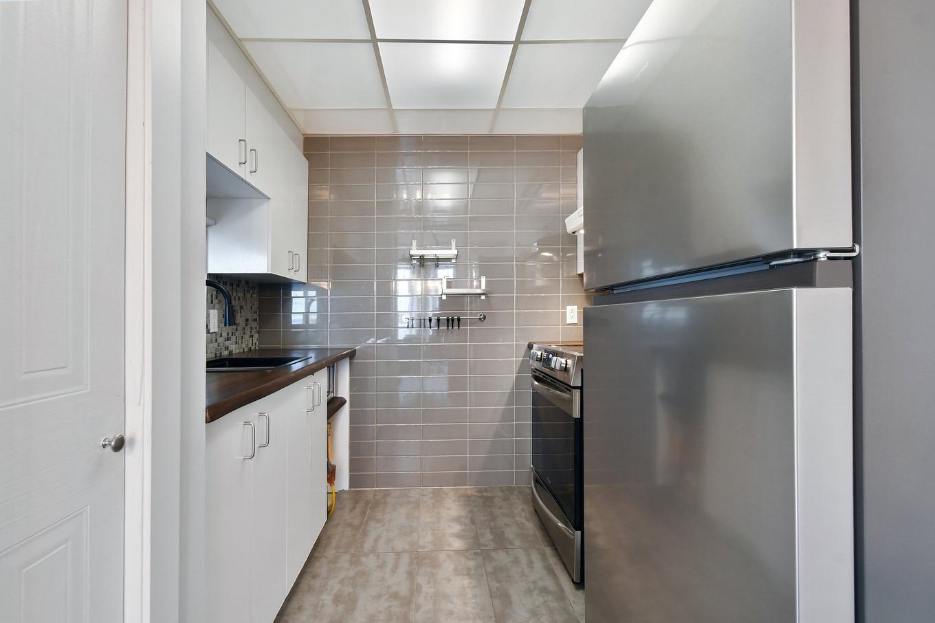 Cuisine - 8-1191 Boul. Iberville, Repentigny (Repentigny), QC - Indoor Photo Showing Kitchen