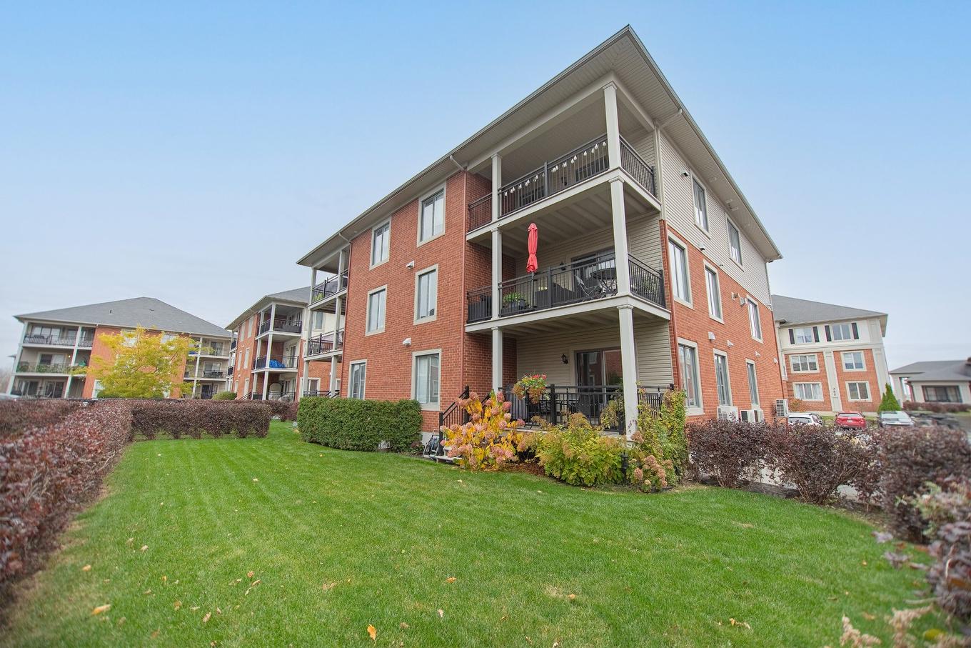 Back facade - 7-760 Rue Des Sureaux, Boucherville, QC - Outdoor With Balcony