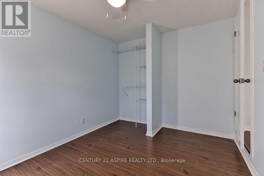 208 Golf Course Road, Laurentian Valley, ON - Indoor Photo Showing Other Room