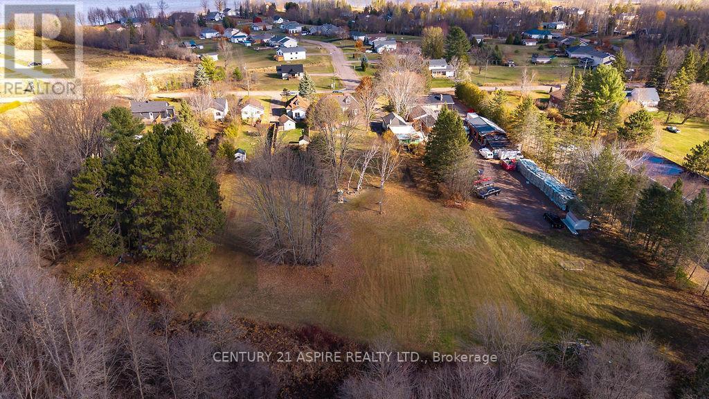 208 Golf Course Road, Laurentian Valley, ON - Outdoor With View