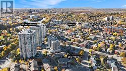 Great location steps away from Beechwood Village! -