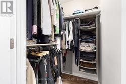 Walk-in closet -