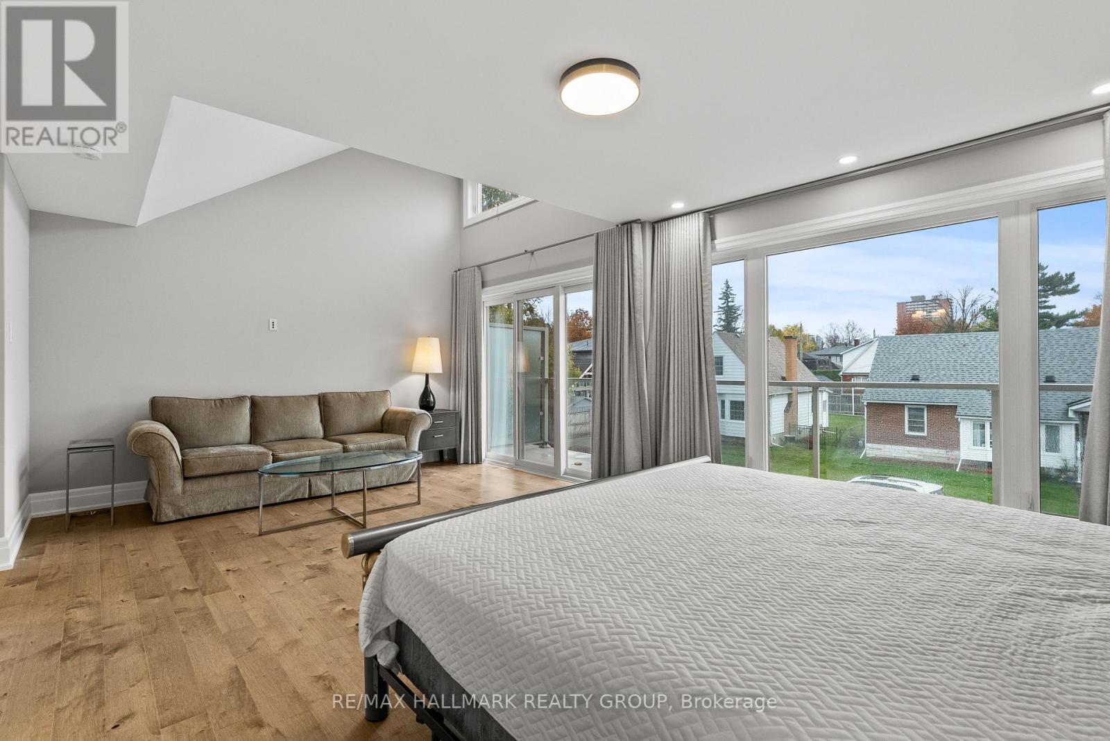 Lounge area in PRIMARY BEDROOM. - 217 Belford Crescent, Ottawa, ON - Indoor Photo Showing Bedroom