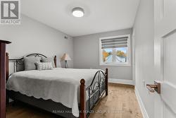 2nd BEDROOM with walk-in closet. -