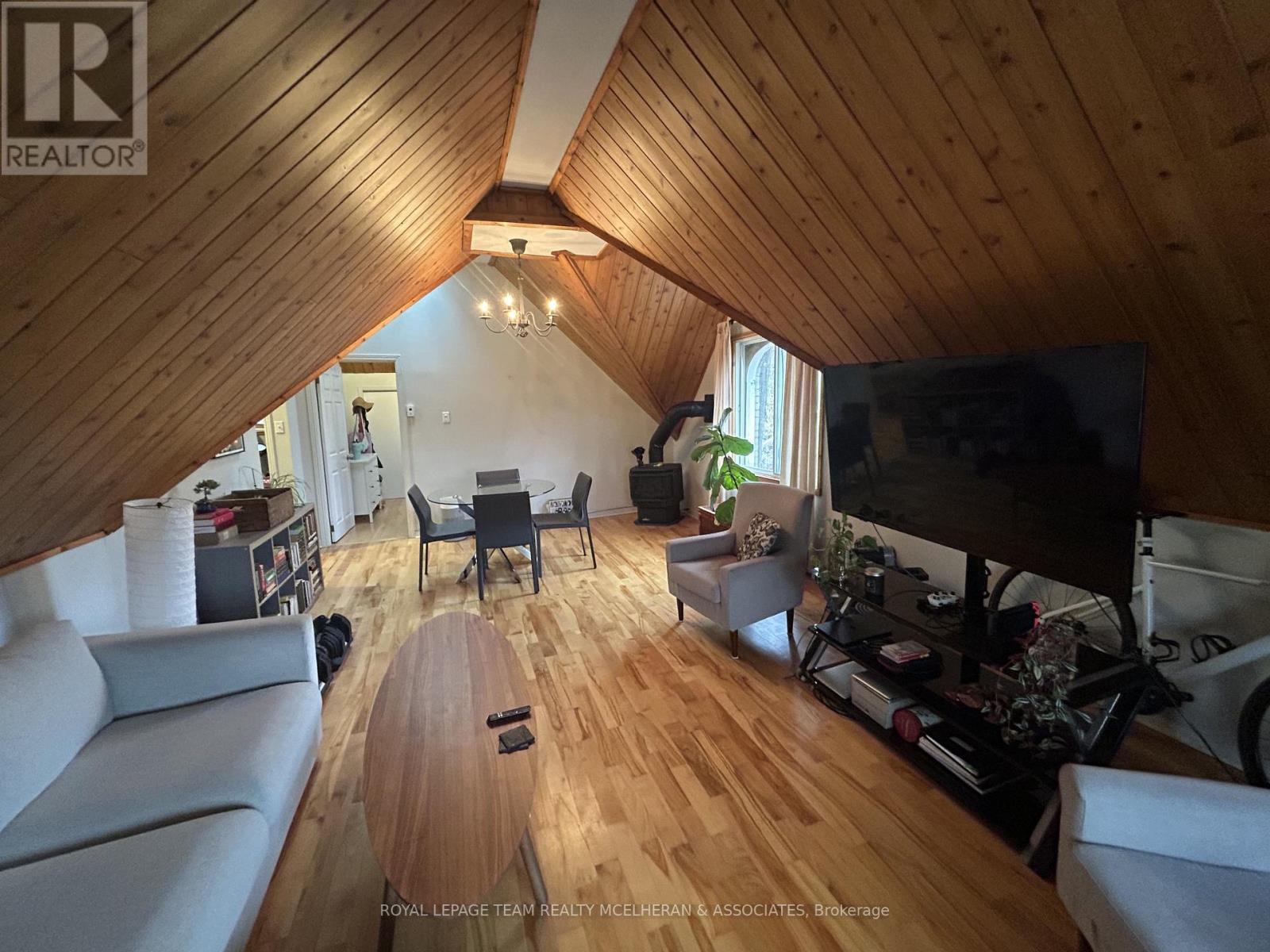 2 - 92 Queen Elizabeth Drive, Ottawa, ON - Indoor Photo Showing Other Room