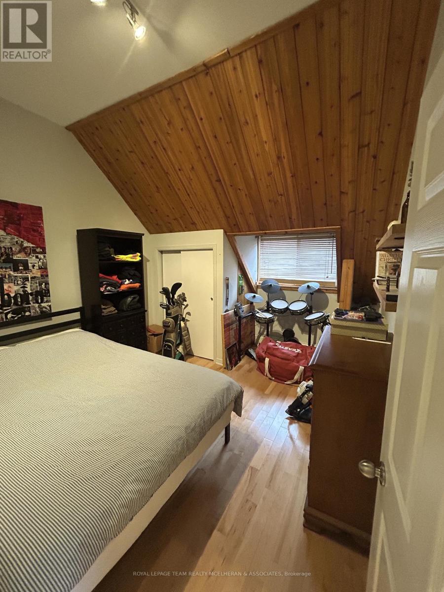 2 - 92 Queen Elizabeth Drive, Ottawa, ON - Indoor Photo Showing Bedroom