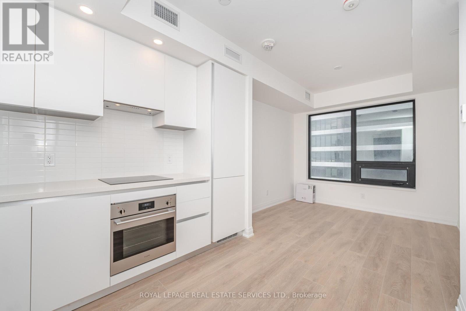 2309 - 4015 The Exchange, Mississauga, ON - Indoor