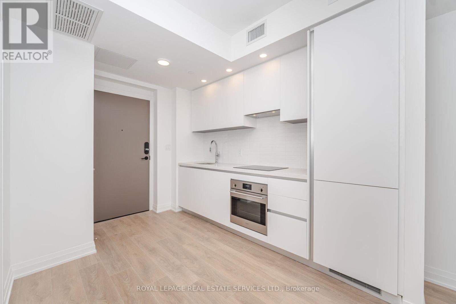 2309 - 4015 The Exchange, Mississauga, ON - Indoor