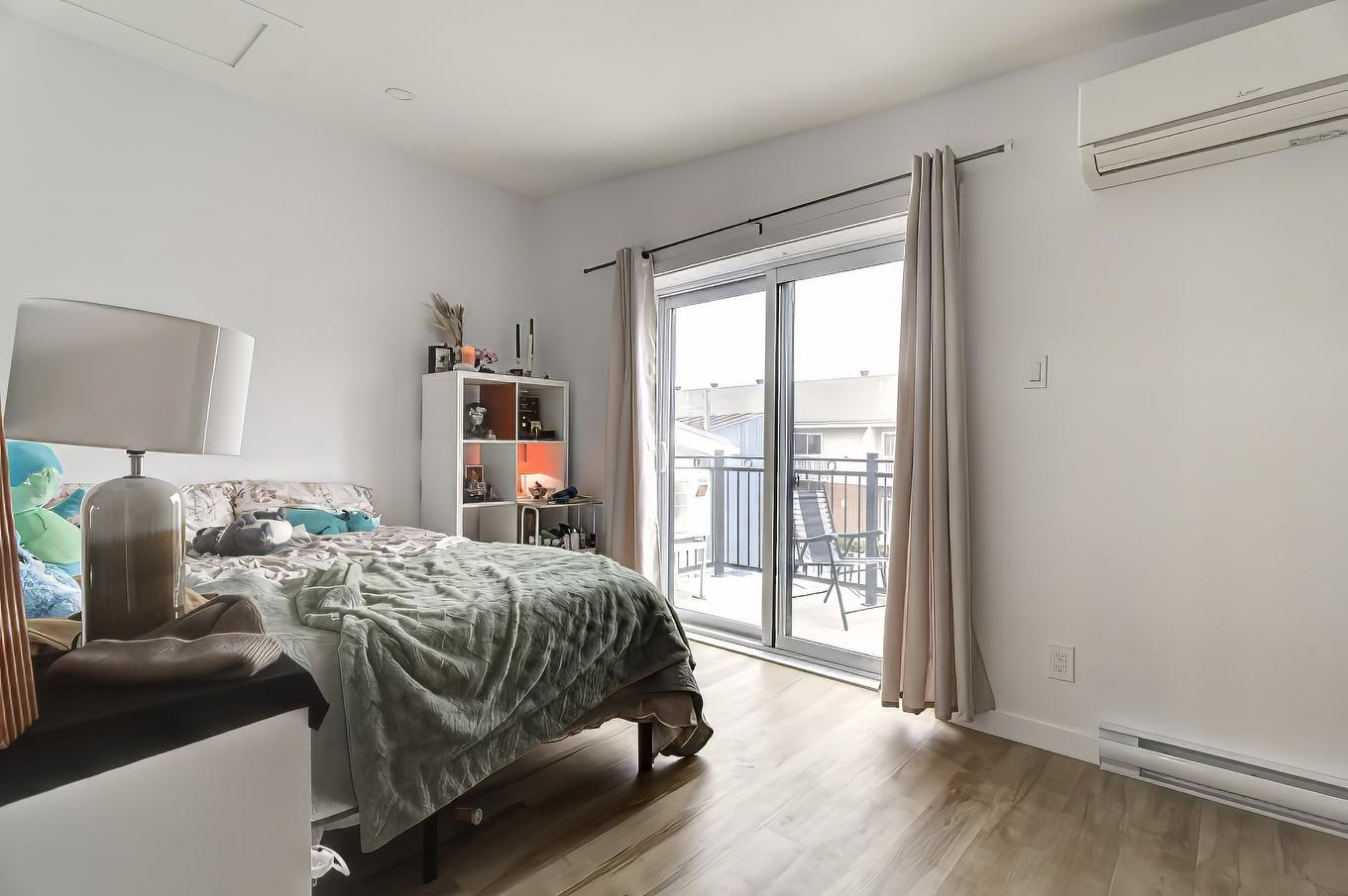 Chambre à coucher principale - 775 Rue St-Isidore, Saint-Lin/Laurentides, QC - Indoor Photo Showing Bedroom