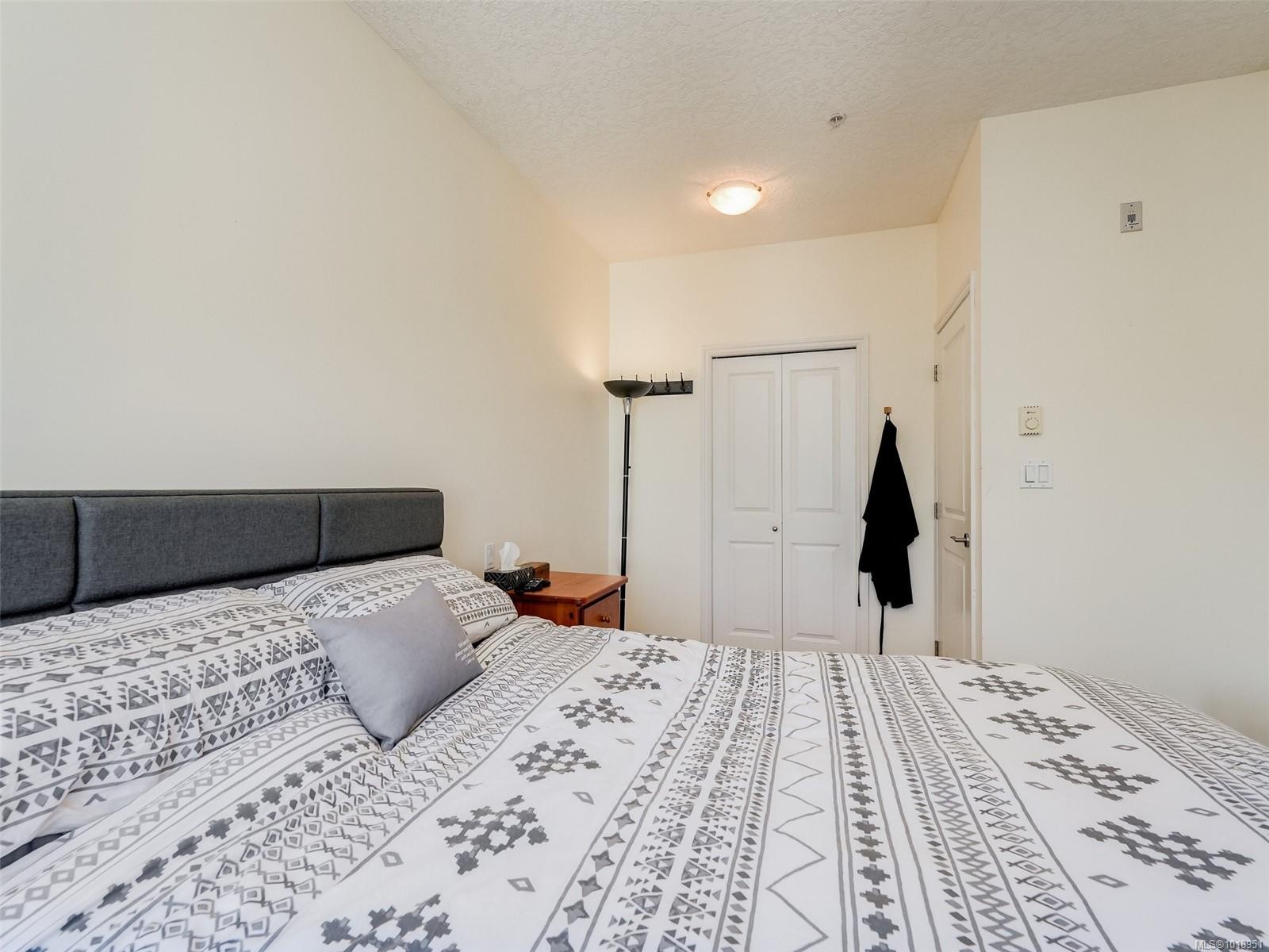 308-2747 Jacklin Rd, Langford, BC - Indoor Photo Showing Bedroom
