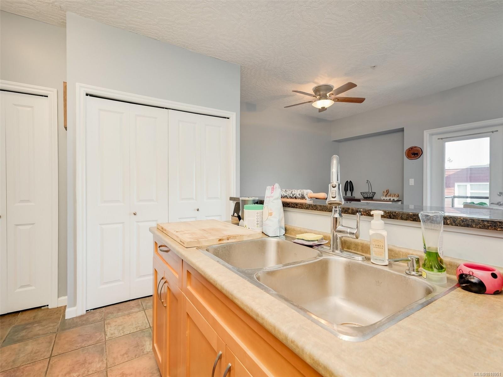 308-2747 Jacklin Rd, Langford, BC - Indoor Photo Showing Kitchen With Double Sink