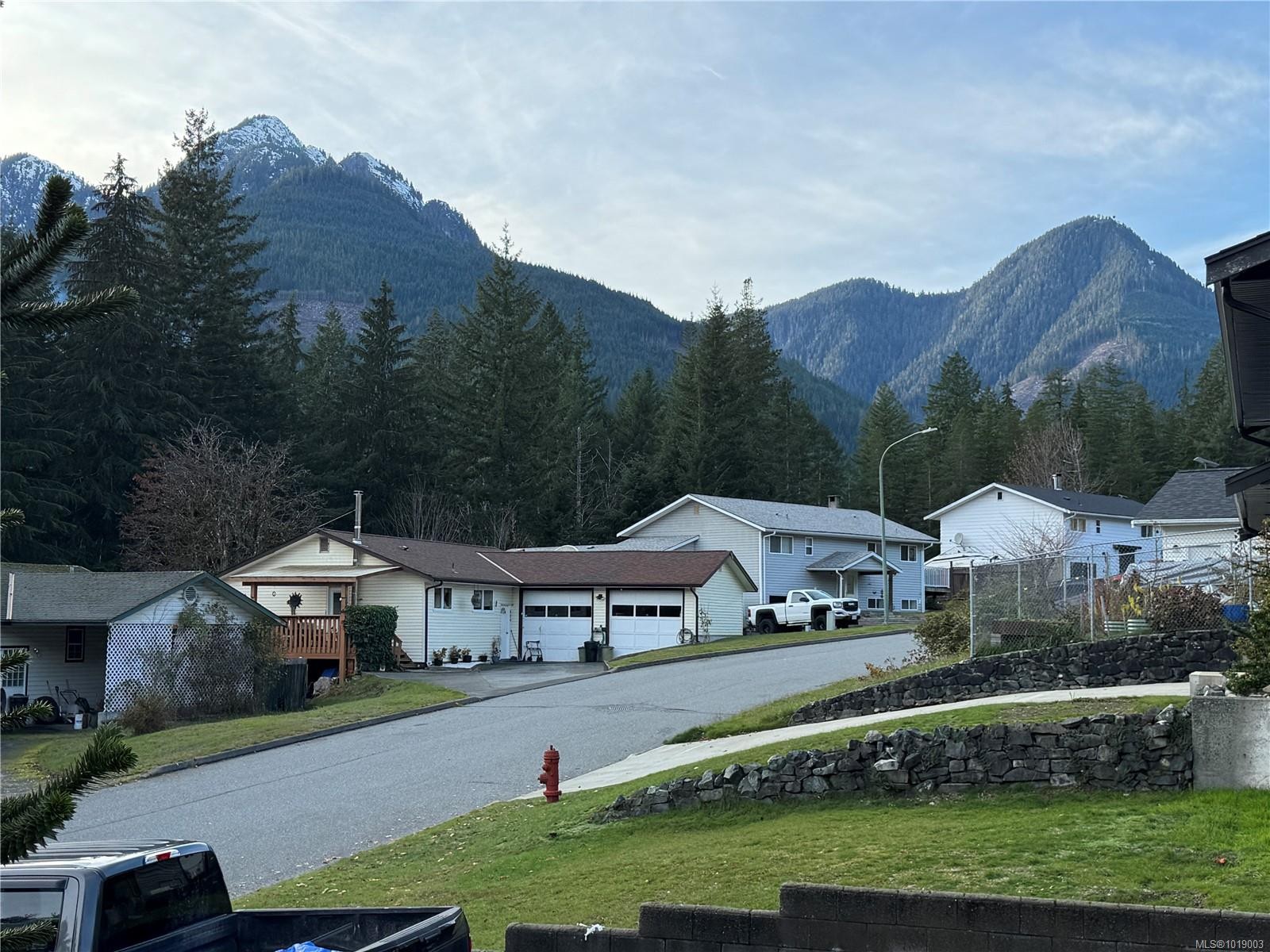 413 Cedar Cres, Gold River, BC