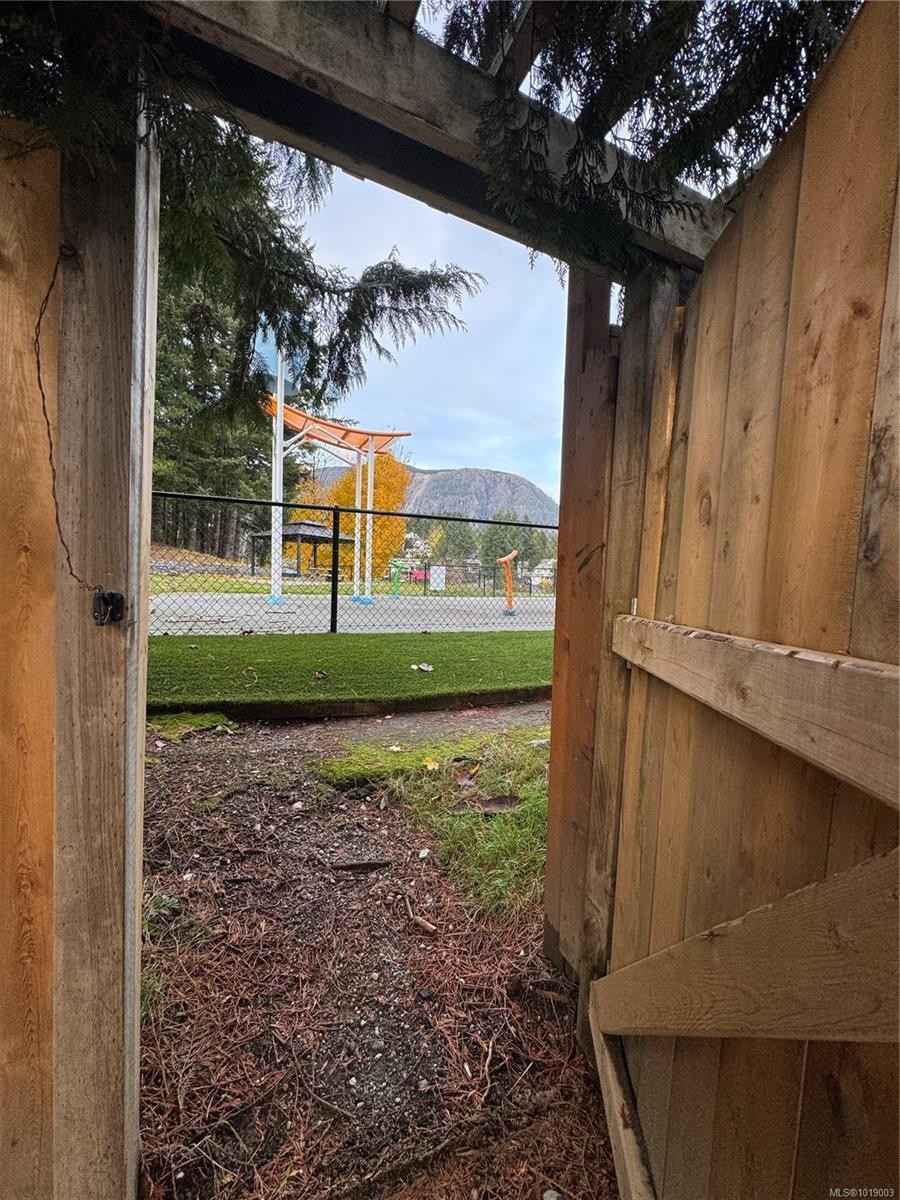 413 Cedar Cres, Gold River, BC