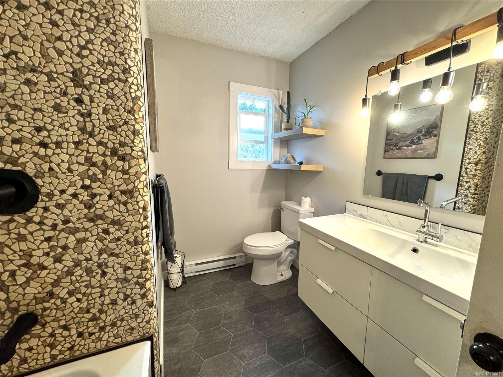 413 Cedar Cres, Gold River, BC