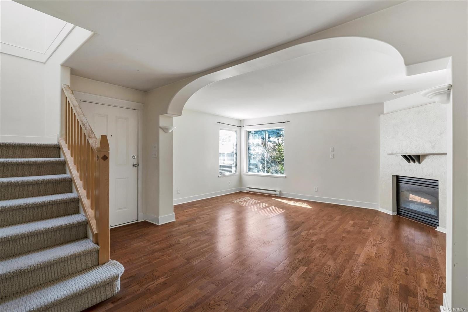 8-2633 Shelbourne St, Victoria, BC