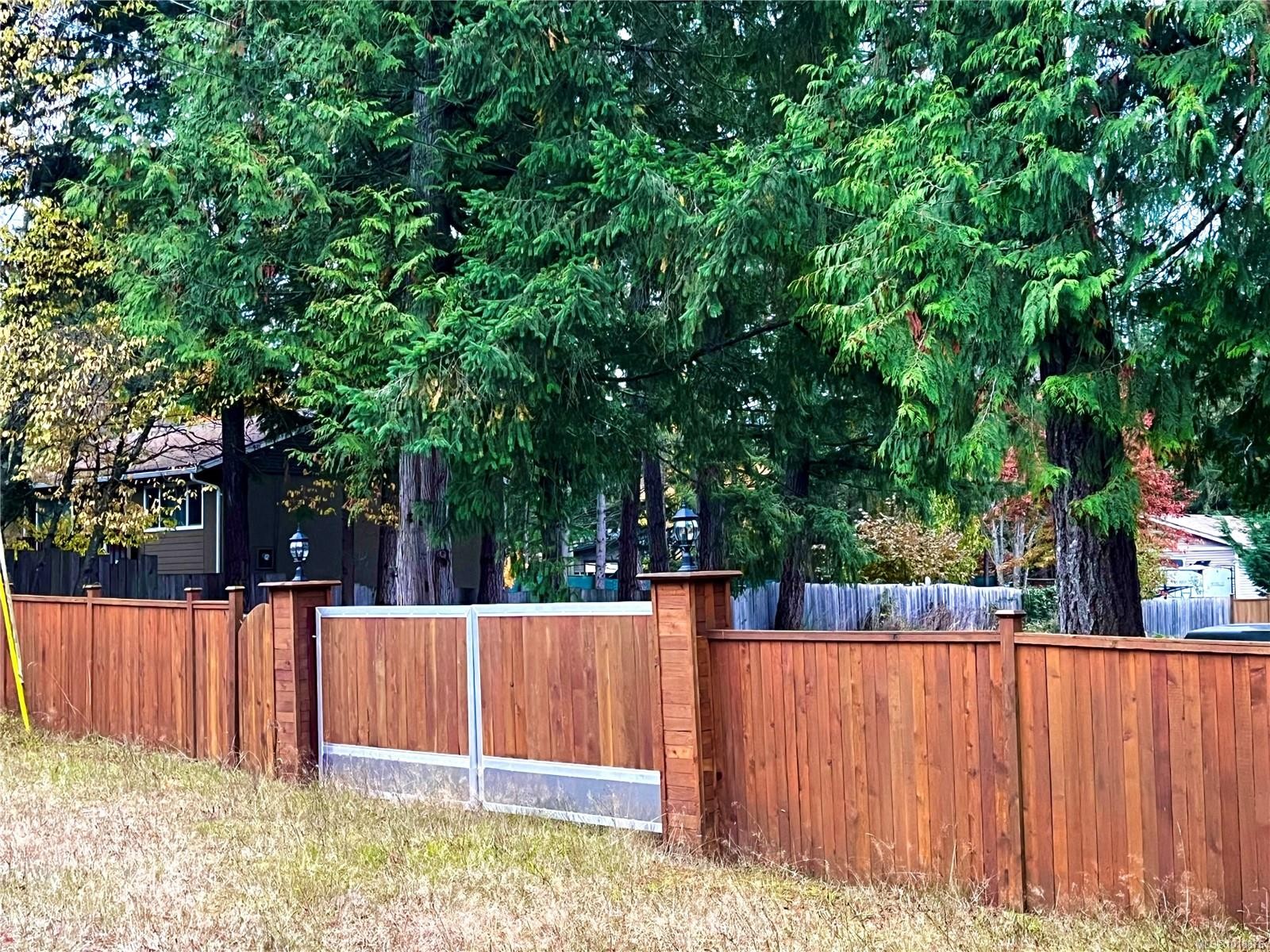 2303 Jingle Pot Rd, Nanaimo, BC