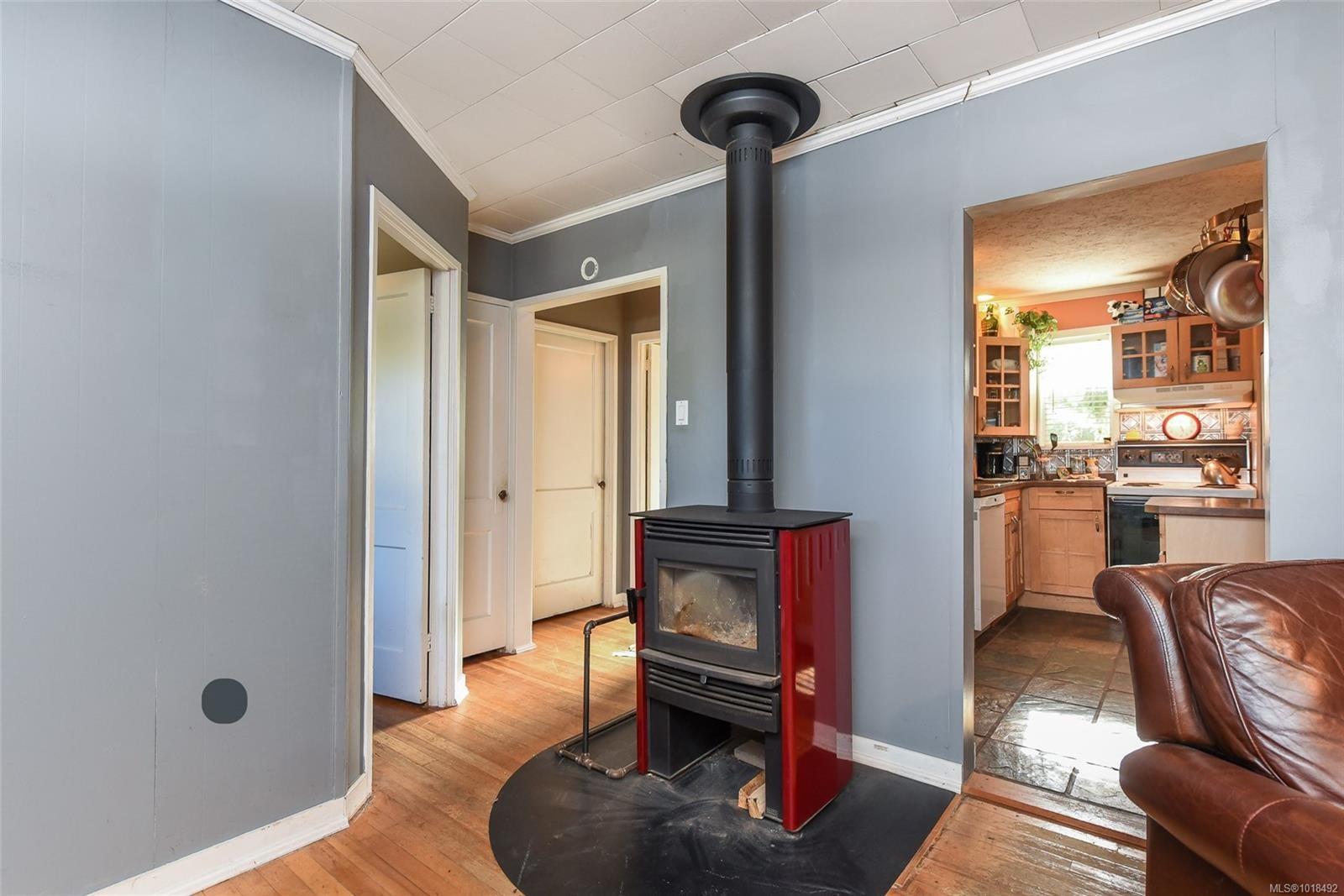 2767 Ulverston Ave, Cumberland, BC