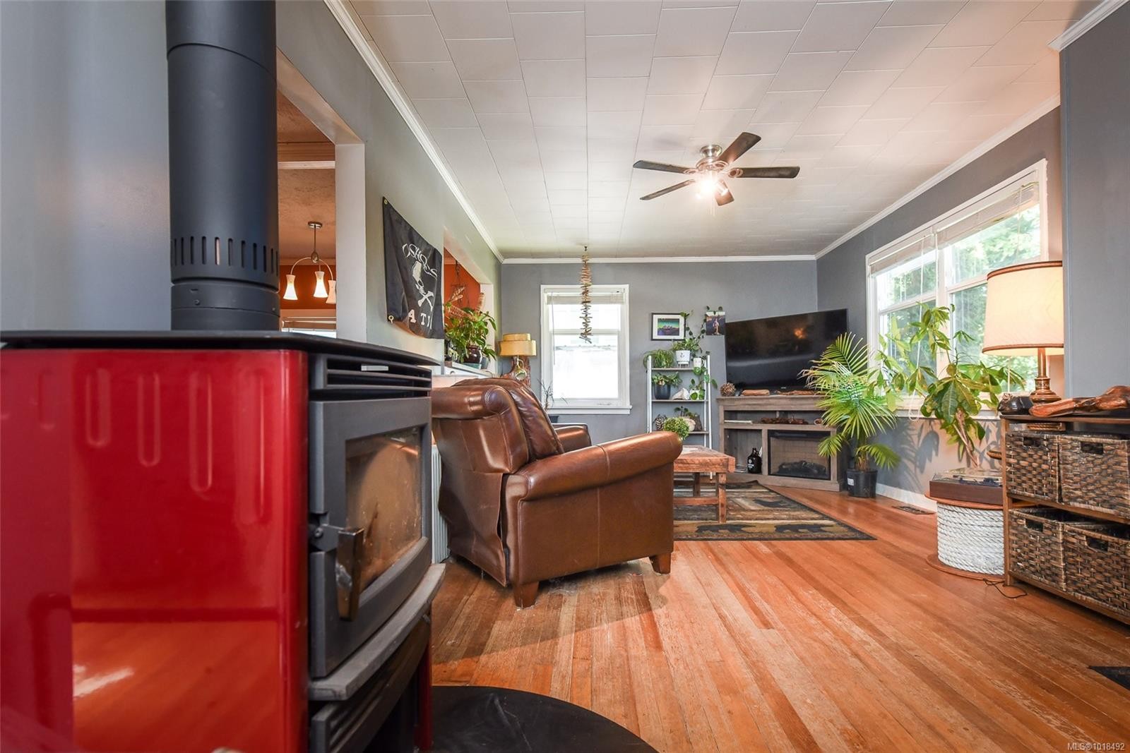 2767 Ulverston Ave, Cumberland, BC