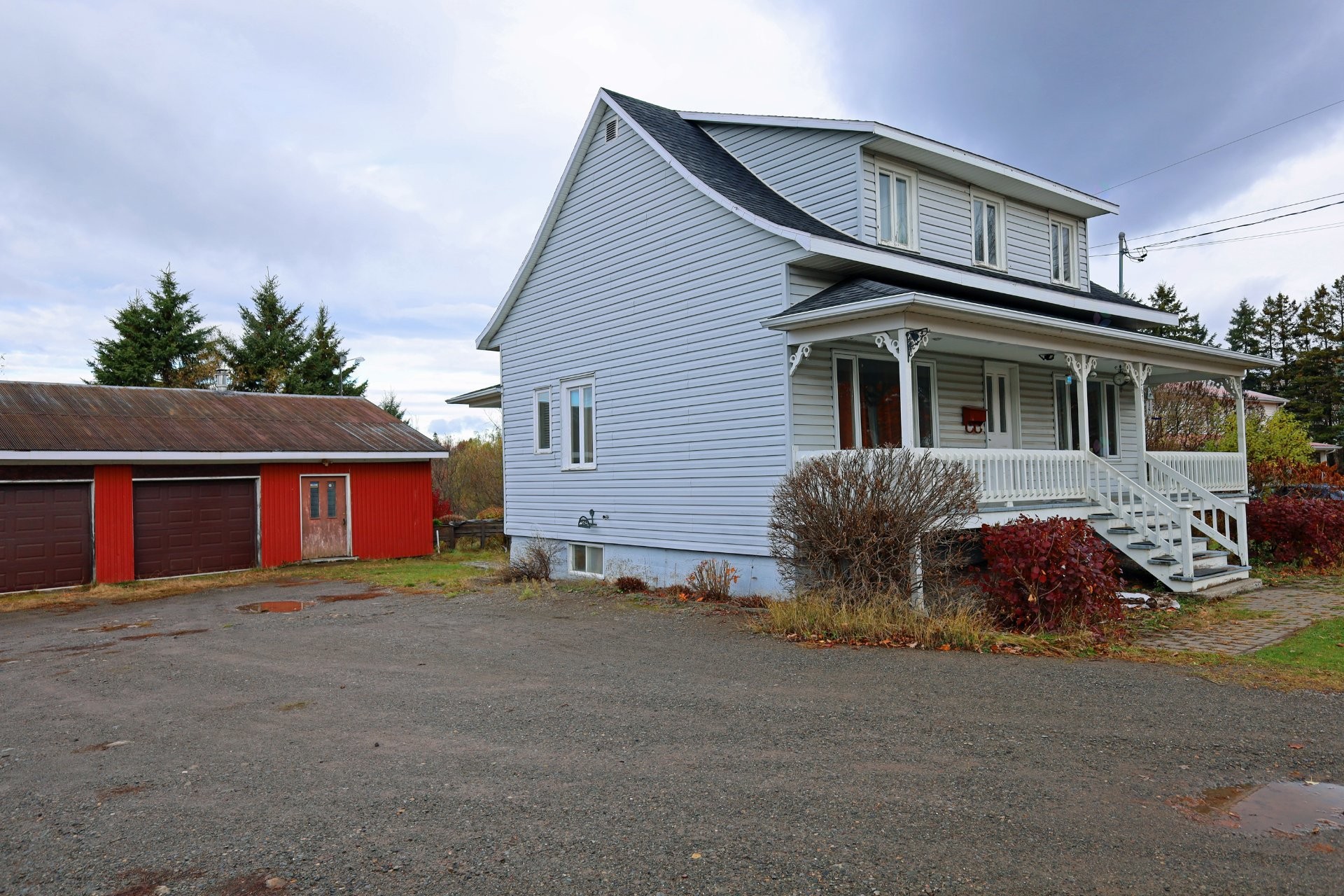 Front of Structure - 267 Boul. Bégin, Saint-Pacôme, QC - Outdoor With Deck Patio Veranda