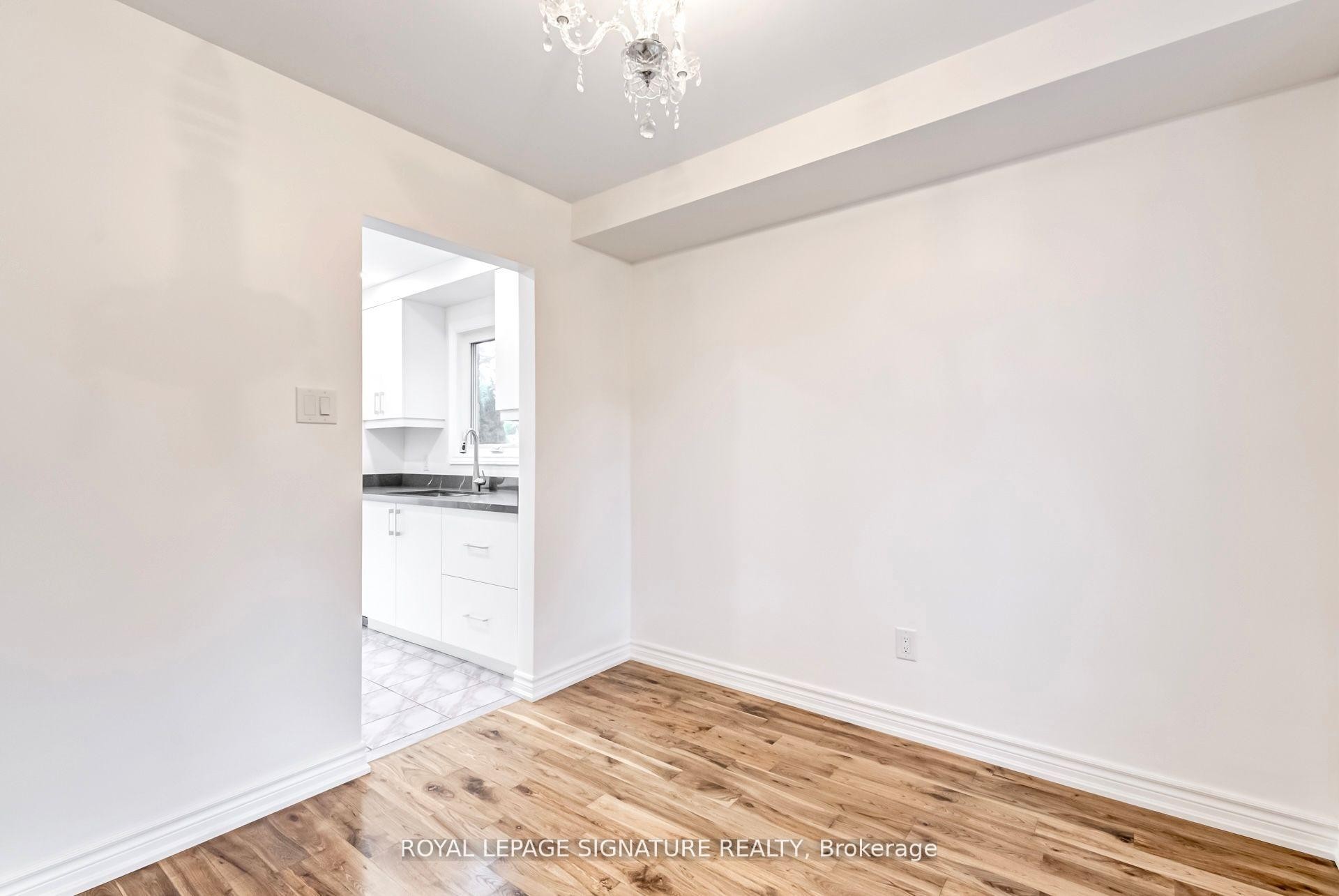 36 Denlow Drive, Brampton, ON - Indoor Photo Showing Other Room