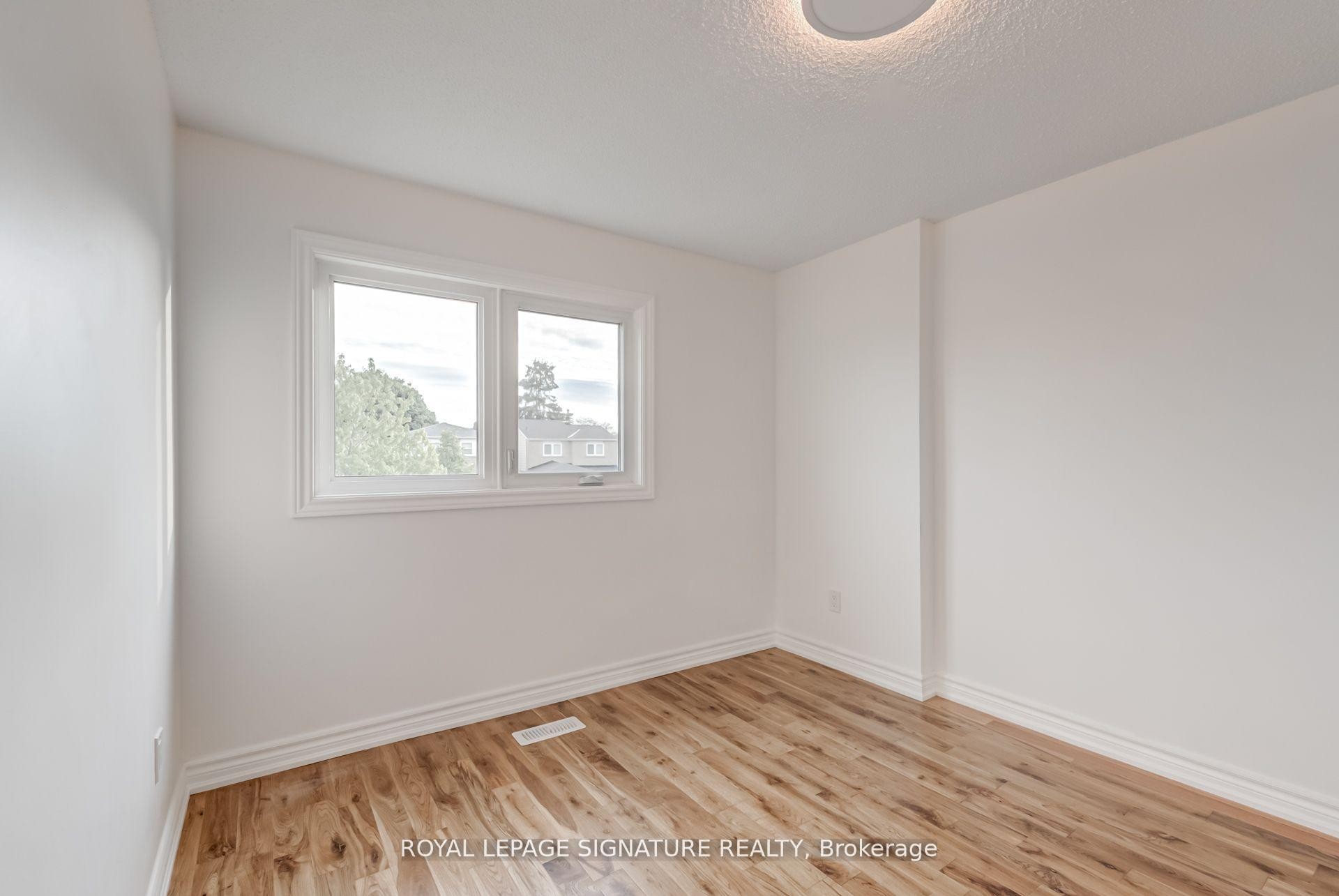 36 Denlow Drive, Brampton, ON - Indoor Photo Showing Other Room