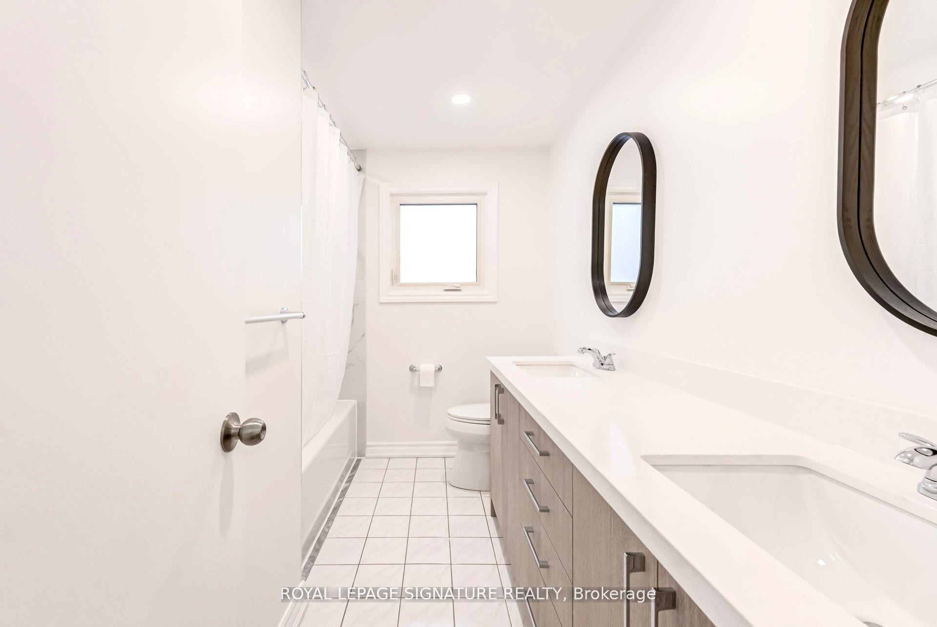 36 Denlow Drive, Brampton, ON - Indoor Photo Showing Bathroom