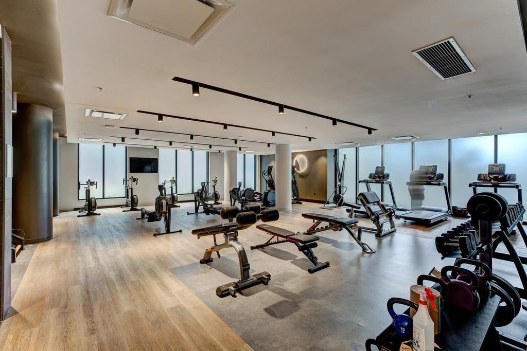 - 413-505 Rue De L'Escale, Brossard, QC - Indoor Photo Showing Gym Room
